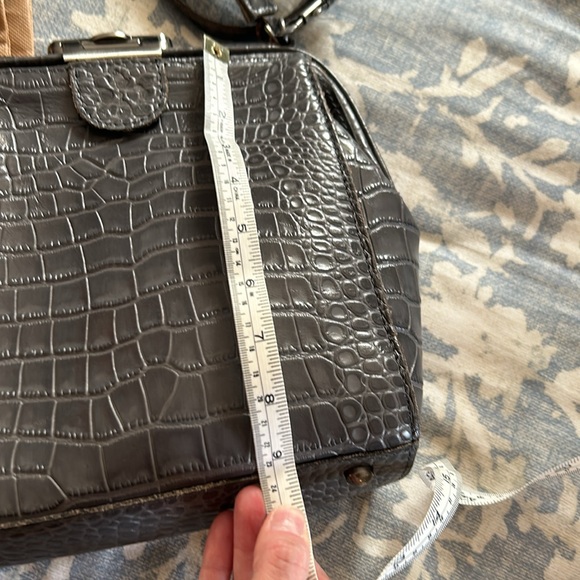 Patricia Nash gray handbag - Picture 6 of 8